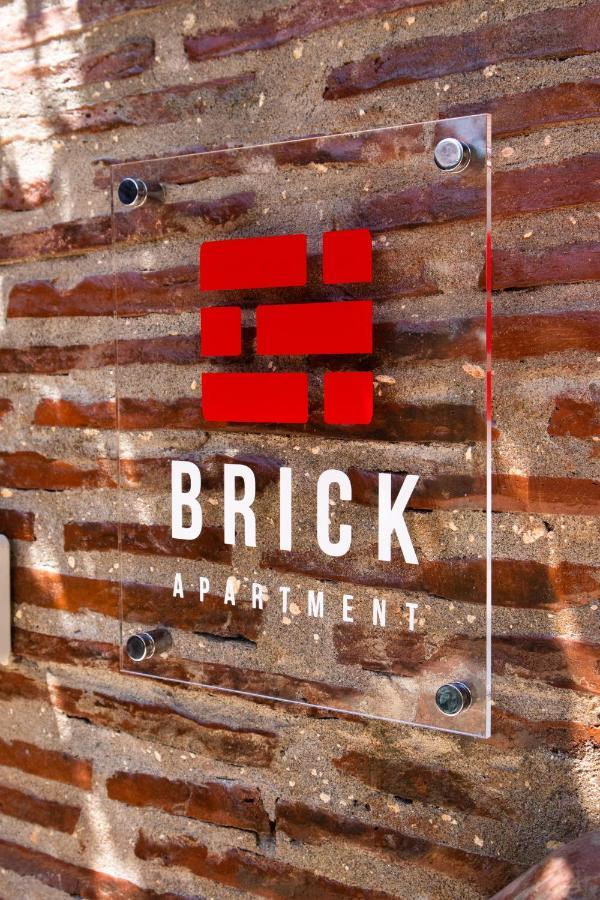 Brick Apartment บายินา บาชตา ภายนอก รูปภาพ