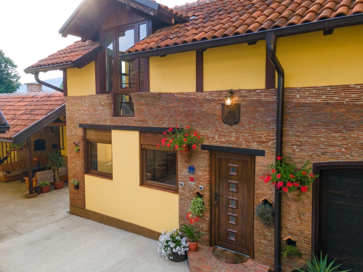 Brick Apartment บายินา บาชตา ภายนอก รูปภาพ