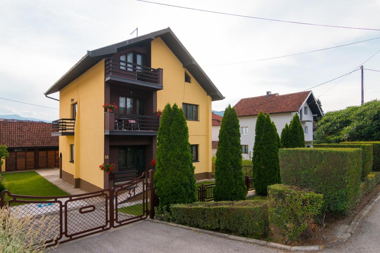 Brick Apartment บายินา บาชตา ภายนอก รูปภาพ